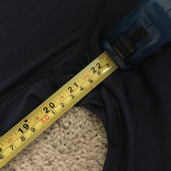 White-Capped Waves Cropped Yoga Pants - Picture 9 of 11